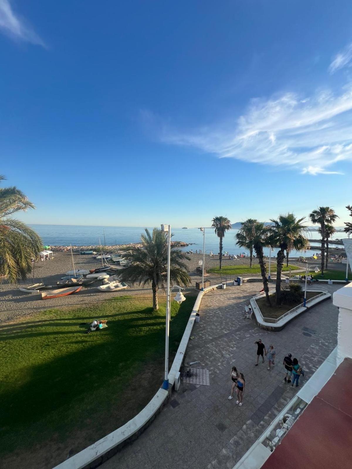 Apartamento La Buhardilla De Pedregalejo Málaga Exterior foto