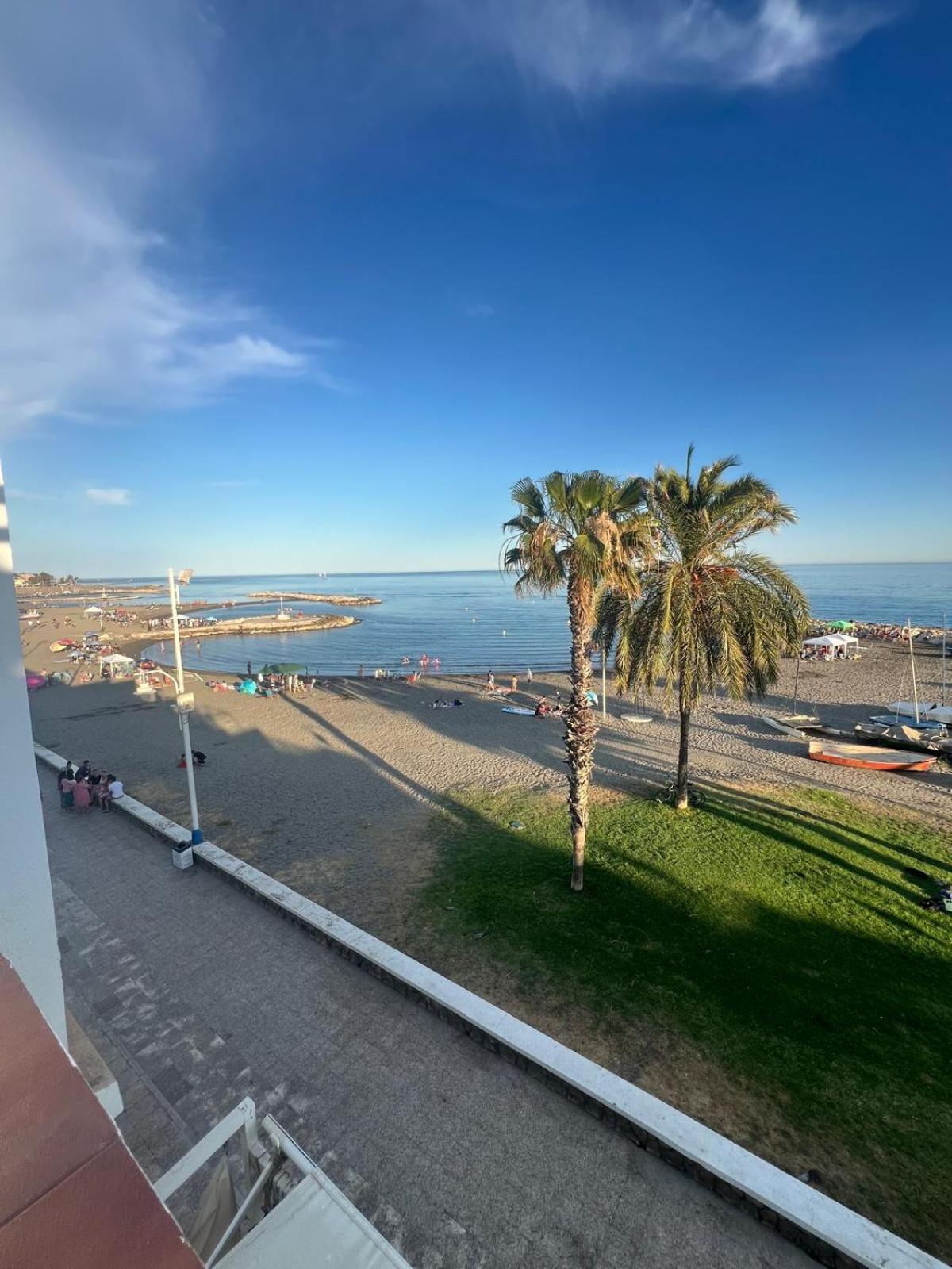 Apartamento La Buhardilla De Pedregalejo Málaga Exterior foto